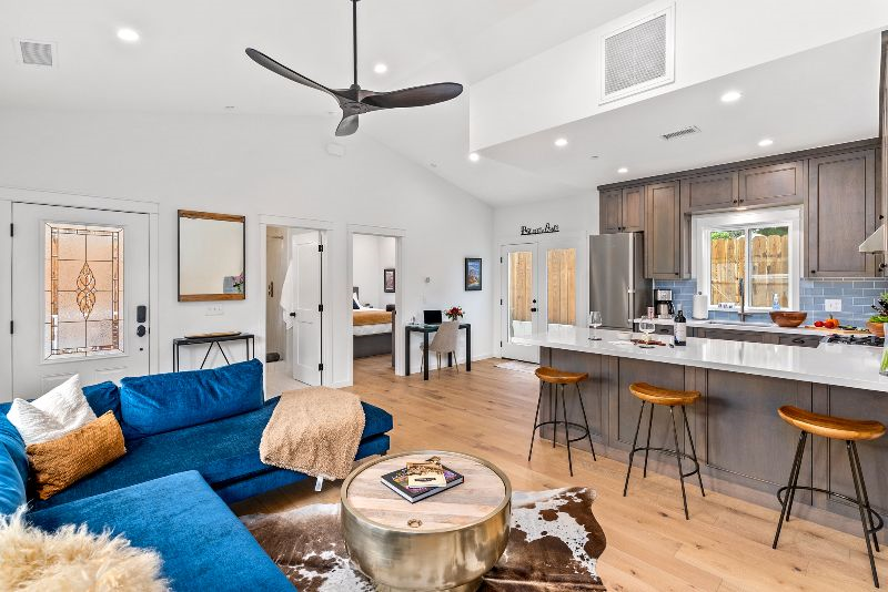 OAK Cottage 1 Bed/1Bath Walk to Downtown