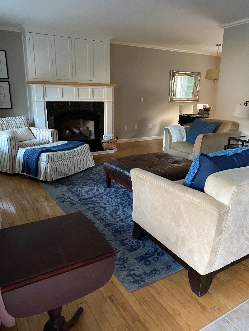Available 11/1-6/1/27 Beautiful Furnished 3-Bedroom, 2-Bath Home in Essex Junction Village Available - Photo 2