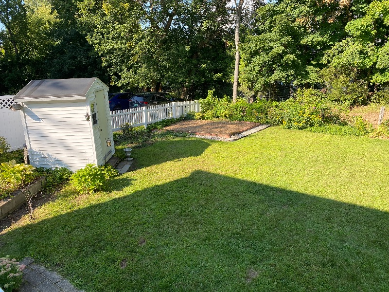 Available 11/1-6/1/27 Beautiful Furnished 3-Bedroom, 2-Bath Home in Essex Junction Village Available - Photo 9