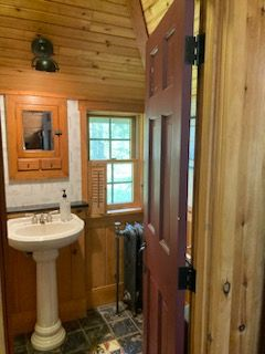 Charming 2-Bedroom Home in Fairlee, VT - Scenic lake views, spacious living areas, and a convenient  - Photo 11