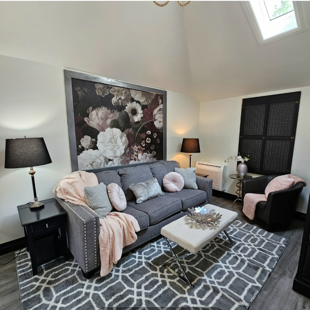 Elegant Cottage near a quaint town and the beach. - Photo 1
