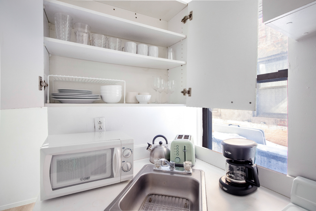 Beautiful apartment steps from Washington Square Park - Photo 8