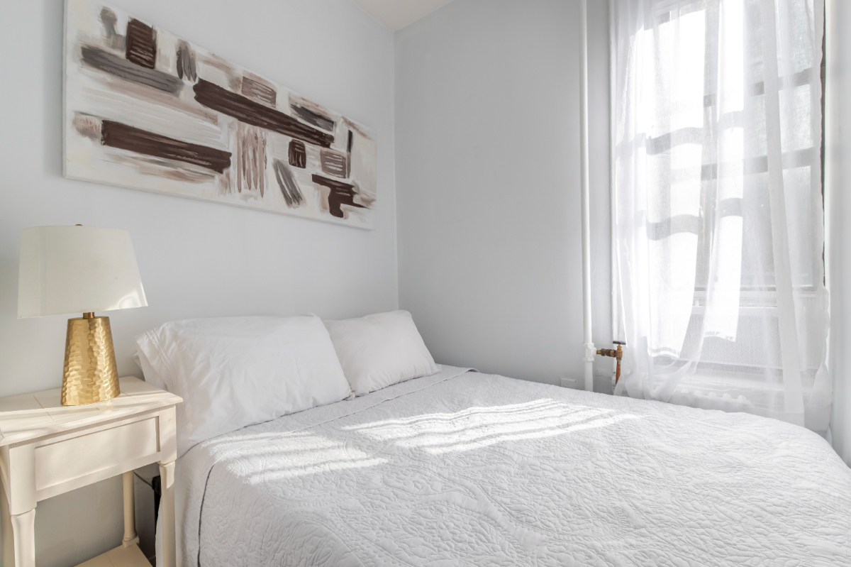 Beautiful apartment steps from Washington Square Park - Photo 10