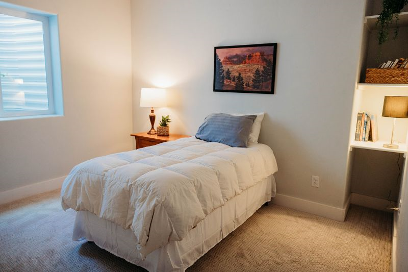 Gorgeous newly renovated full basement 10 min from hospital - Photo 4