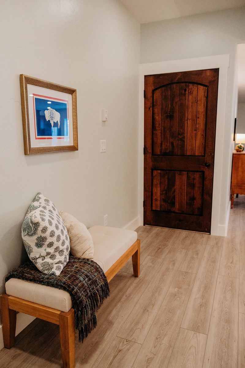 Gorgeous newly renovated full basement 10 min from hospital - Photo 10