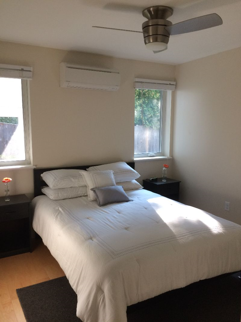 Private Guest Apartment in So Burlington Close to UVM Medical Center (Short and Mid Term Rental) - Photo 5