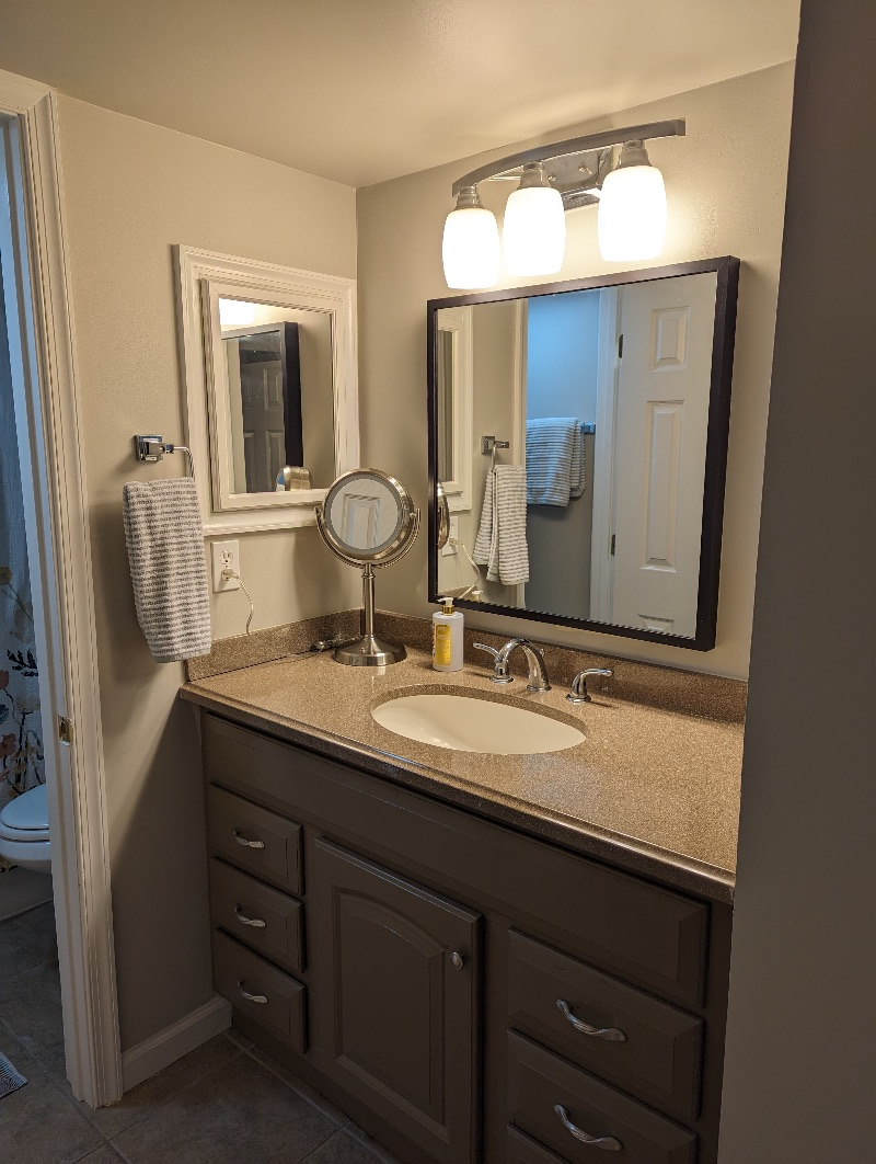 Cute Home-Away-From-Home in Historic Neighborhood near metro and 5 hospitals - Photo 5
