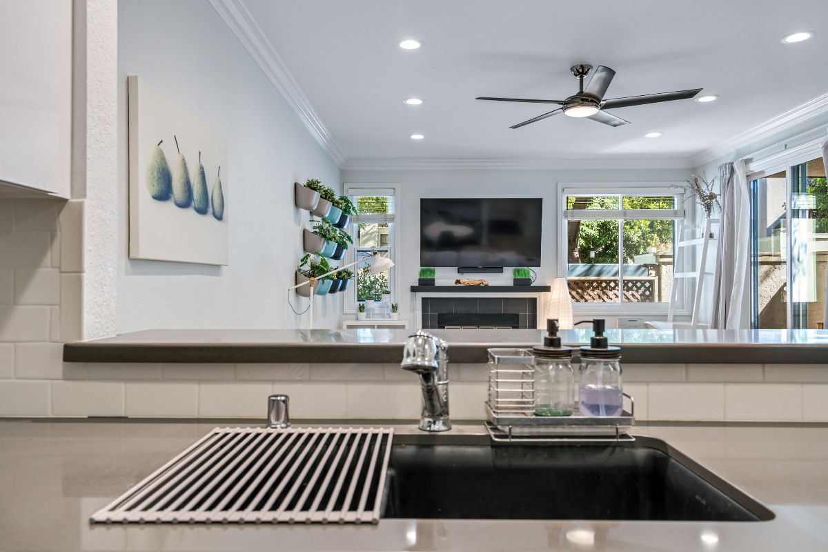 Centrally located, Modern Condo w/ Private Patio - Photo 4