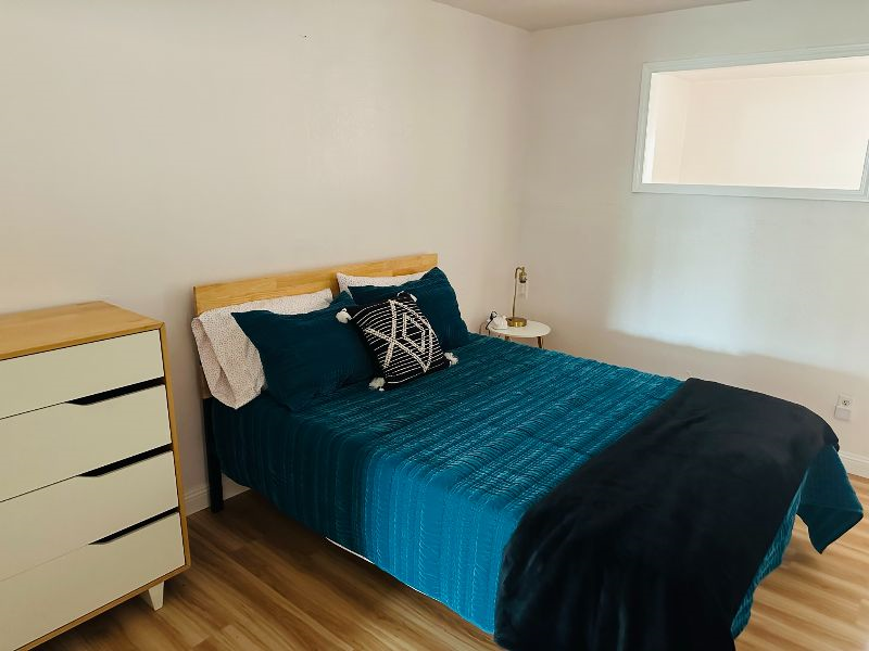 Quiet In-Law Unit with Bay Views and Free Steet Parking - Photo 4