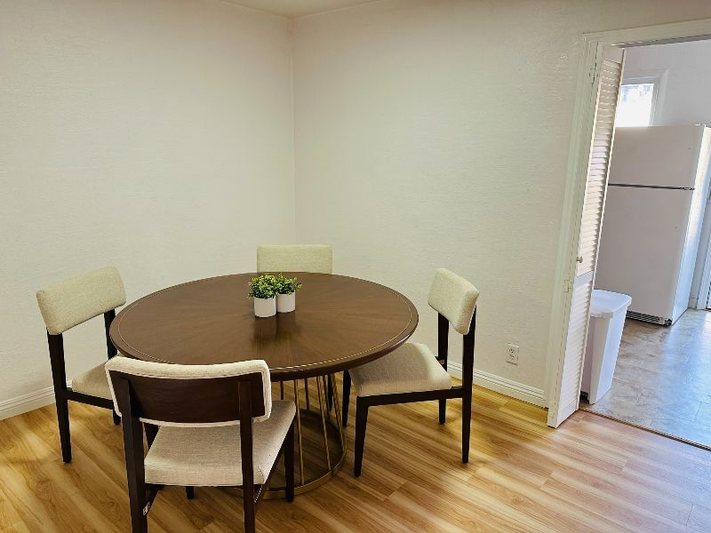 Quiet In-Law Unit with Bay Views and Free Steet Parking - Photo 5