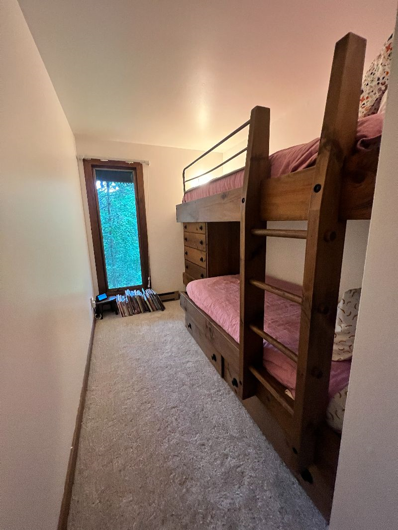 Gorgeous MCM 3bed/2bath Furnished Home For Rent - Photo 11
