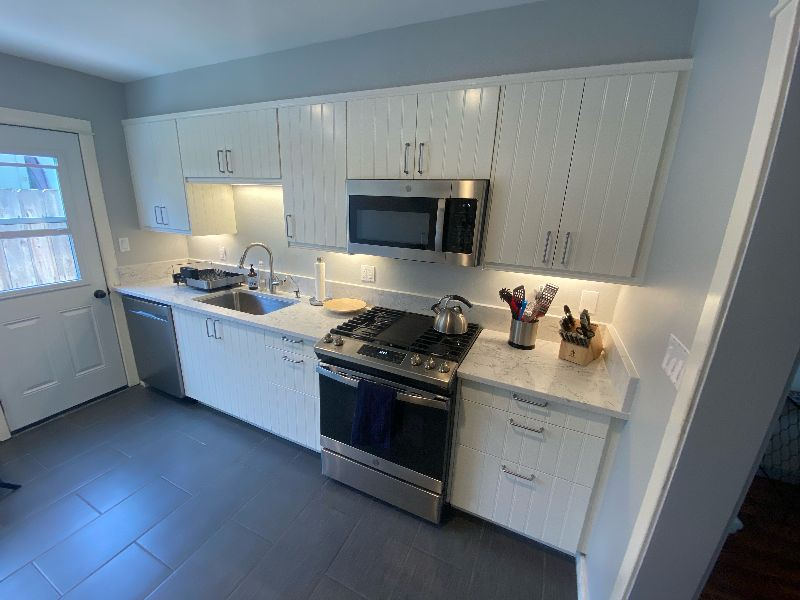 2BR OB Condo, 2 blocks from the beach W/ Parking - Photo 4