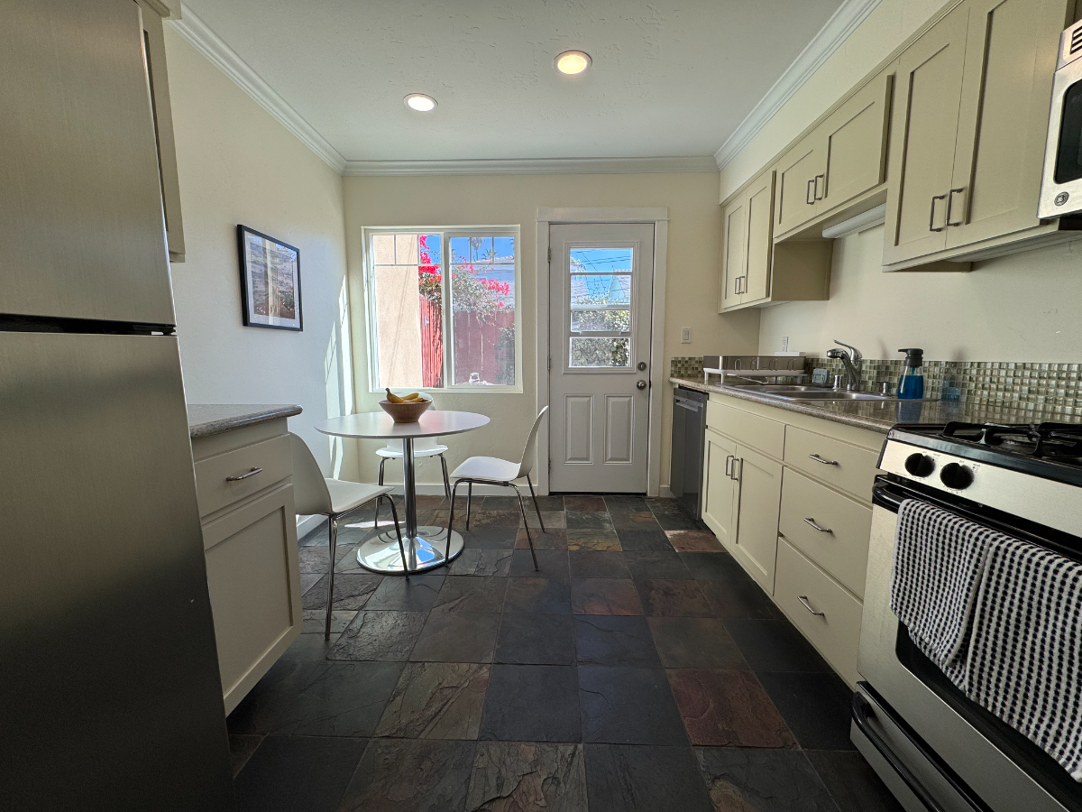 2BR OB Condo, 2 blocks from the beach W/ Parking - Photo 3