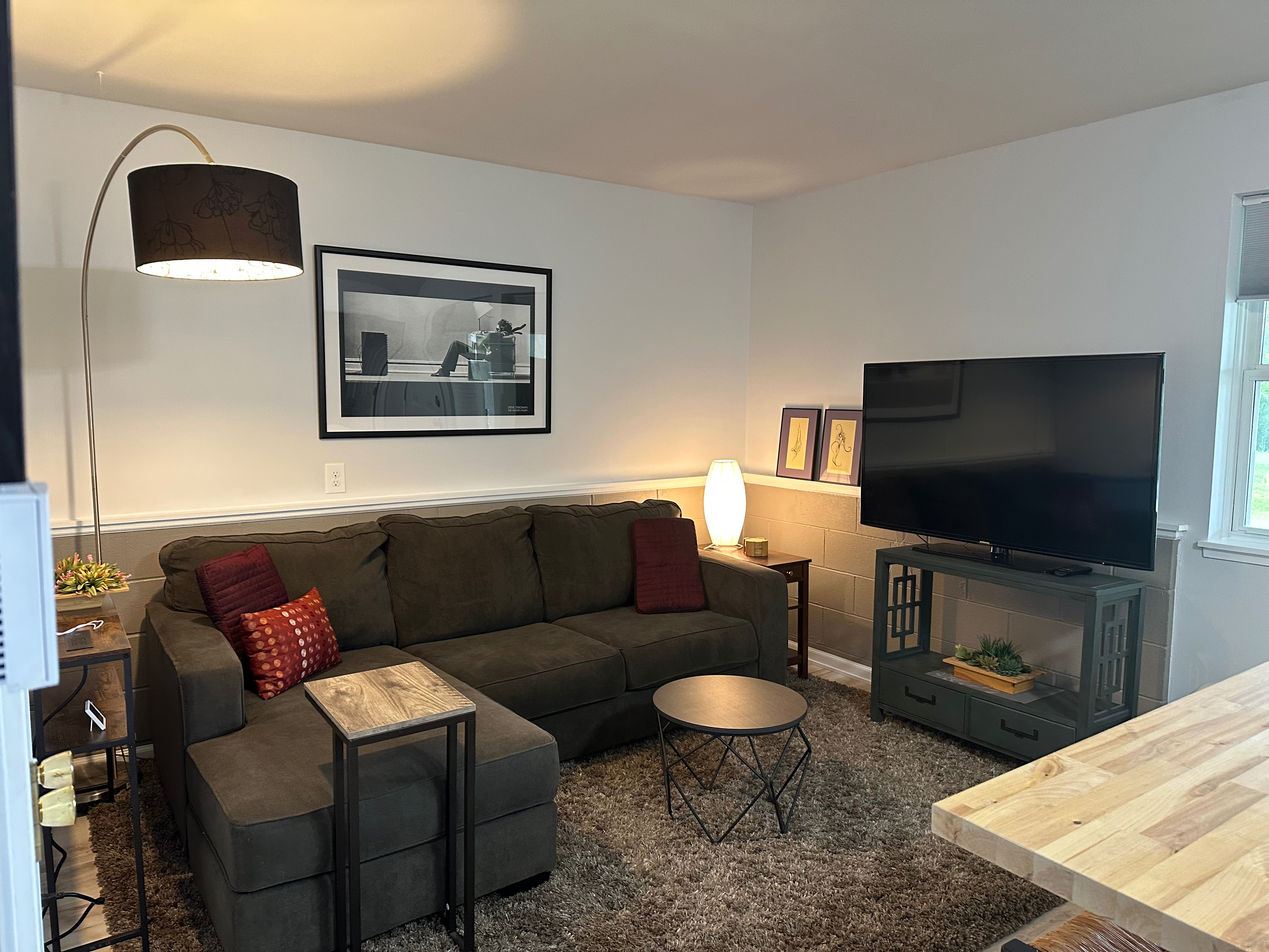 Private one bedroom apartment with study, fully furnished - Photo 6