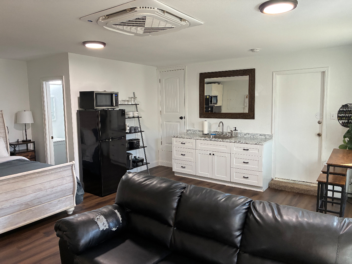 Private Suite - Photo 4