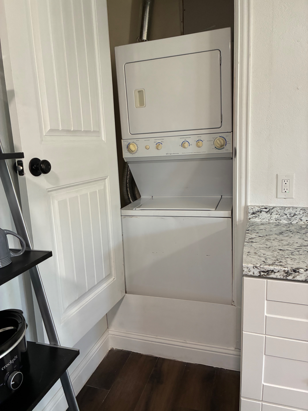 Private Suite - Photo 5