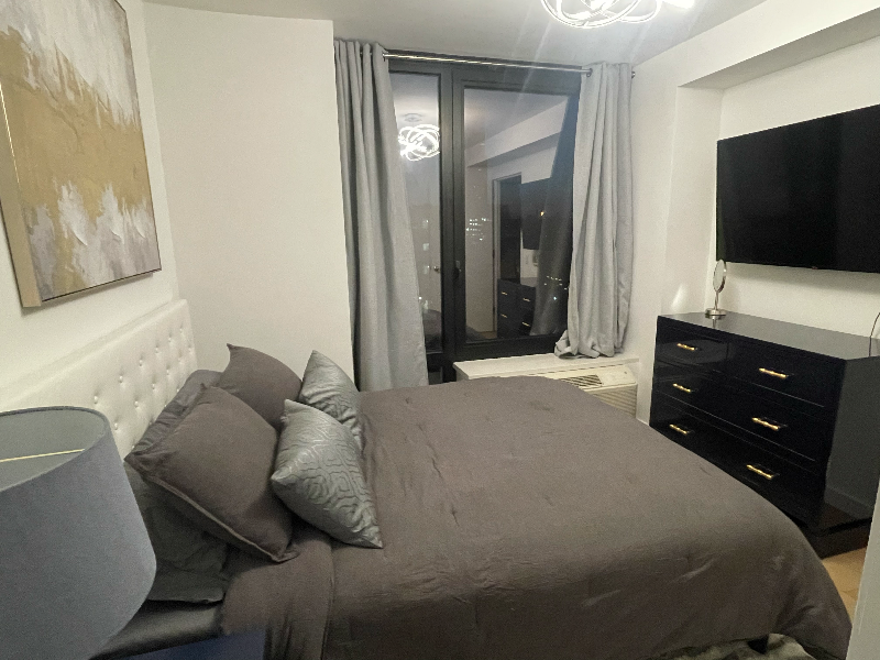 Stunning modern 1 bedroom - Photo 11
