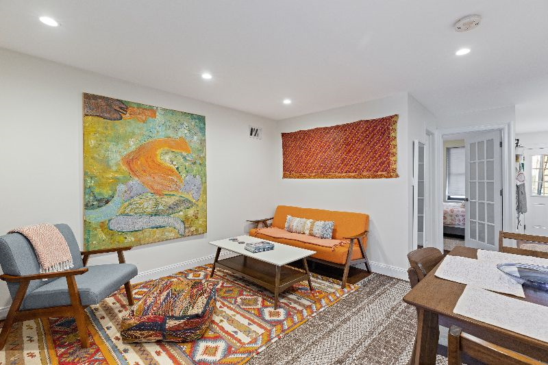 Enchanting brownstone apartment with a magical garden - Photo 6