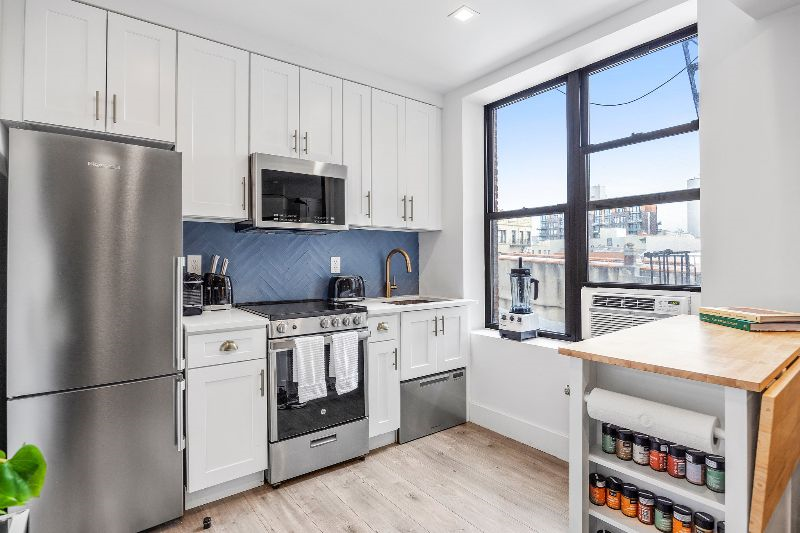 The Bedford Lofts | 2 BR | 2 BA | Roku TVs | Laundry - Photo 9