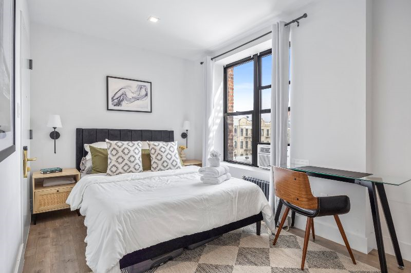 The Bedford Lofts | 2 BR | 2 BA | Roku TVs | Laundry - Photo 4