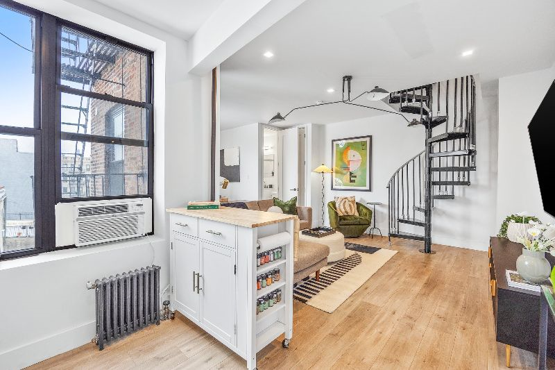 The Bedford Lofts | 2 BR | 2 BA | Roku TVs | Laundry - Photo 6