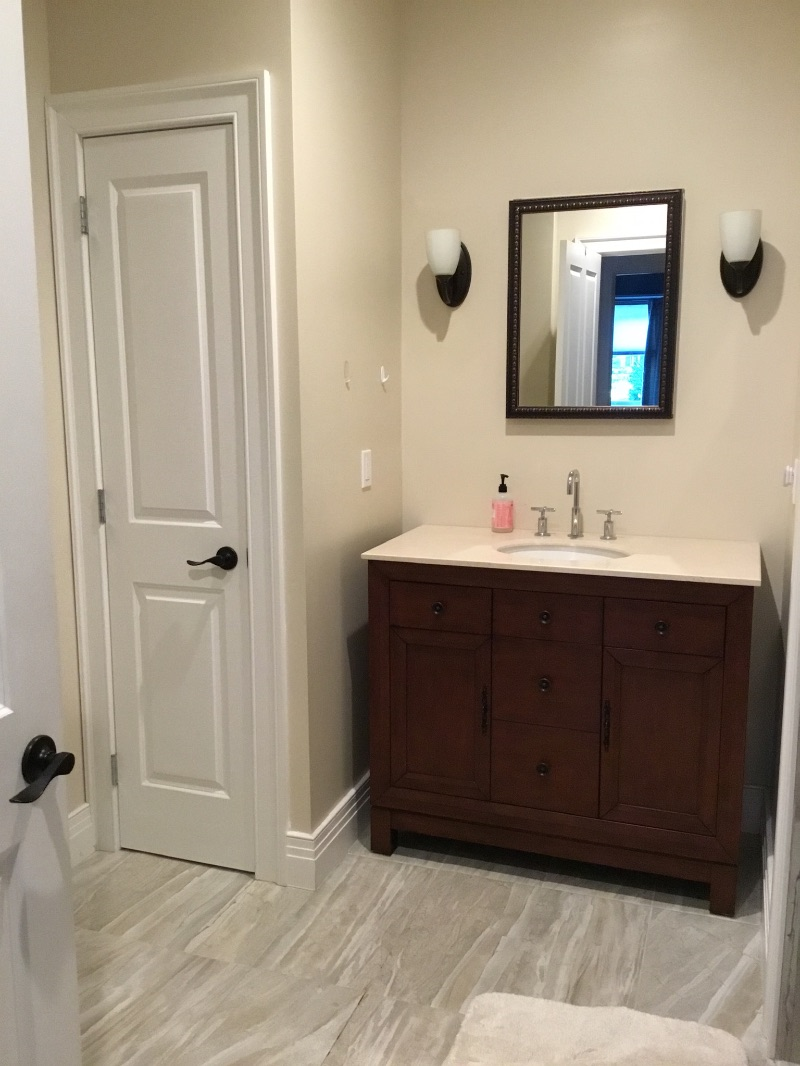 Beautiful 1 bedroom apartment rare find In quiet location - Photo 10