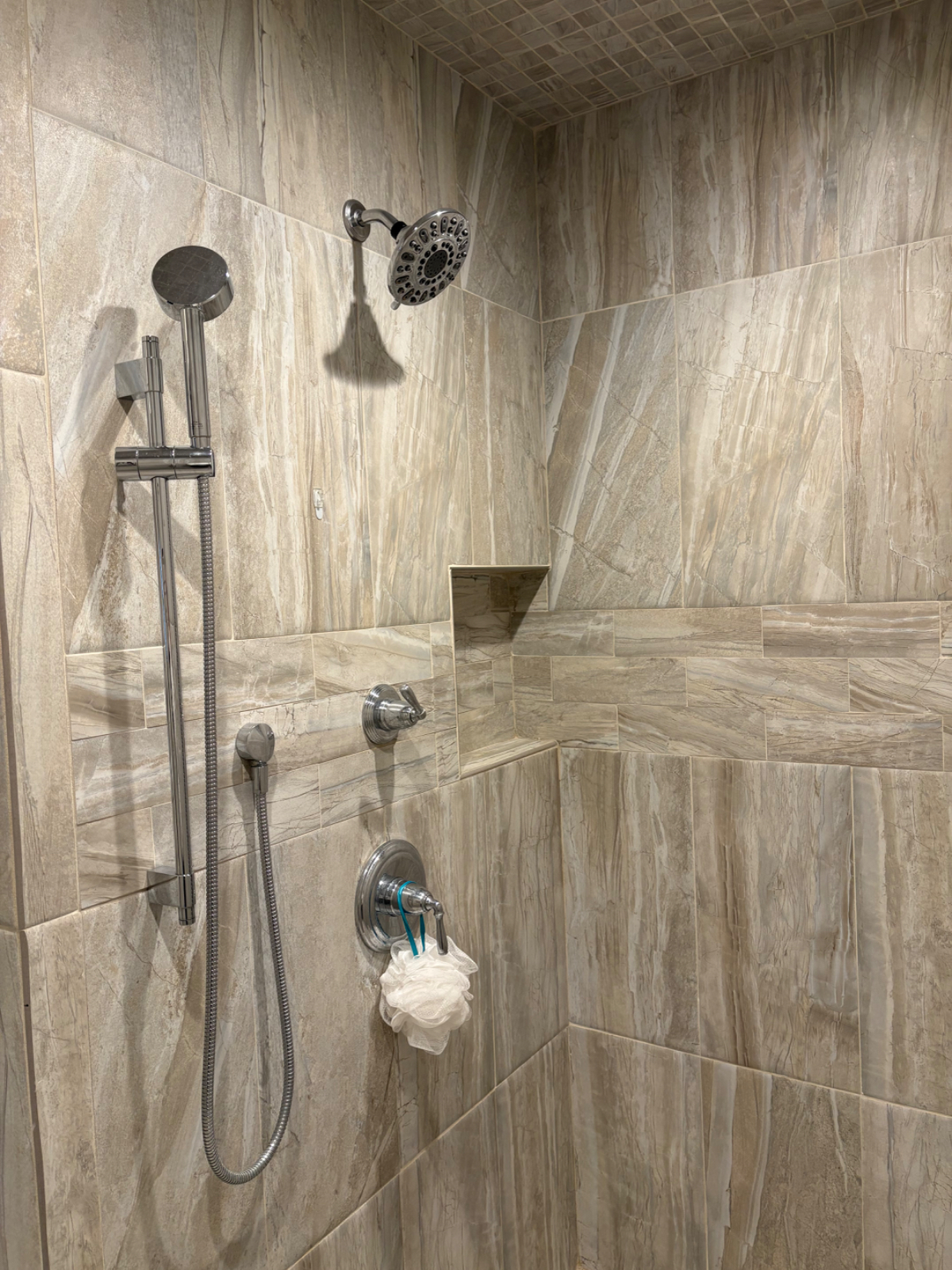 Beautiful 1 bedroom apartment rare find In quiet location - Photo 12