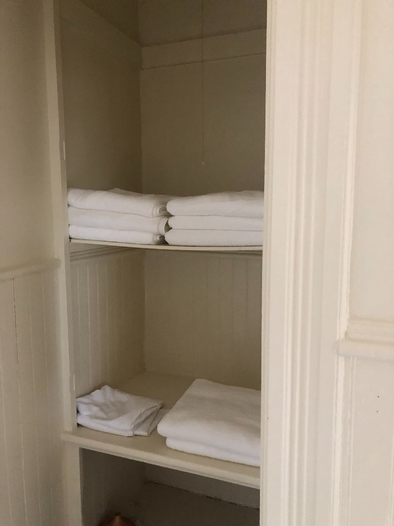 Village Cottage Apartment - Photo 12