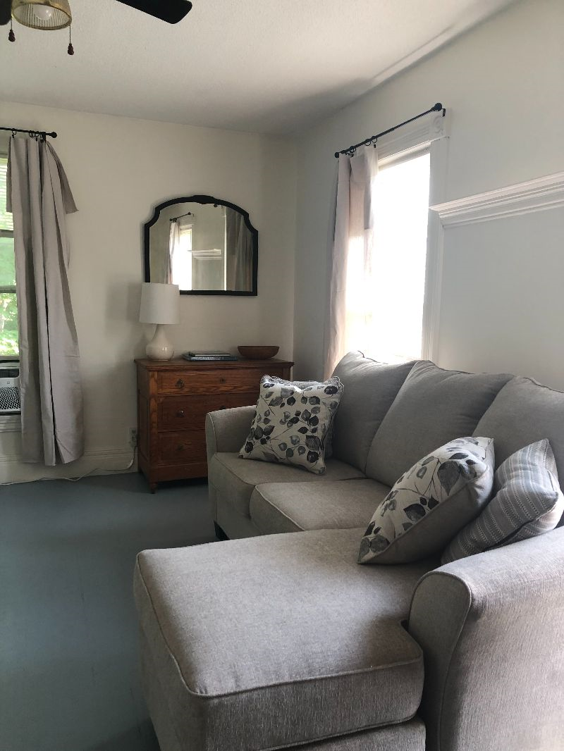 Village Cottage Apartment - Photo 8