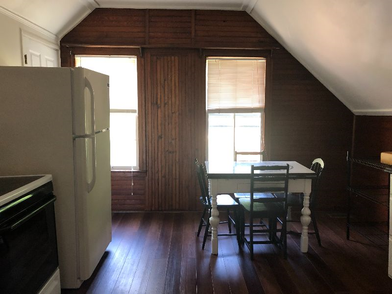 Village Cottage Apartment - Photo 4