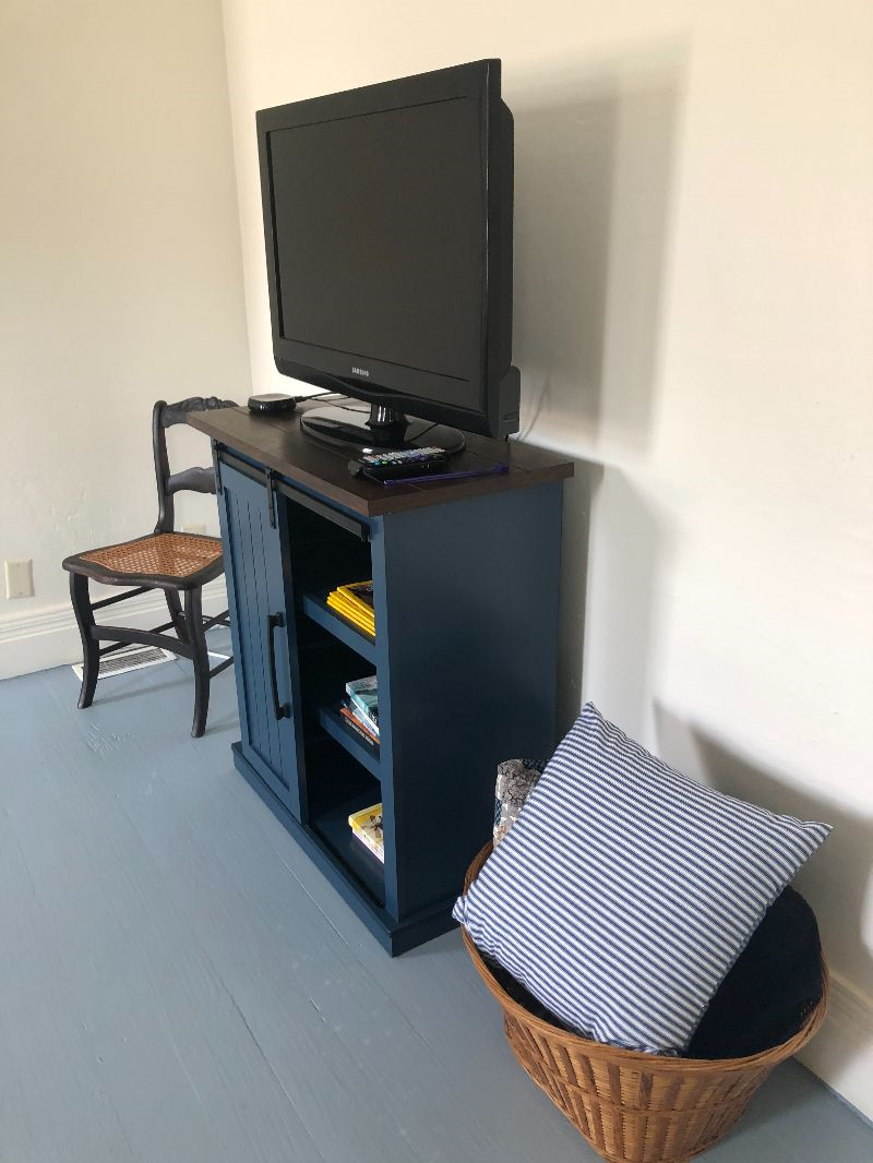 Village Cottage Apartment - Photo 9