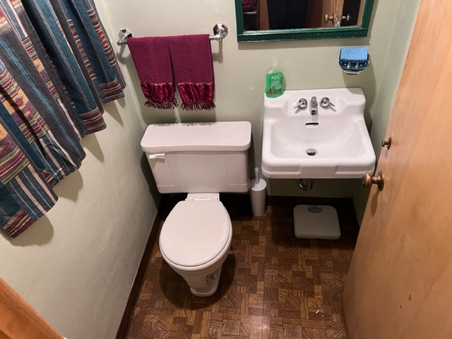 Centrally Located One Bedroom. - Photo 12
