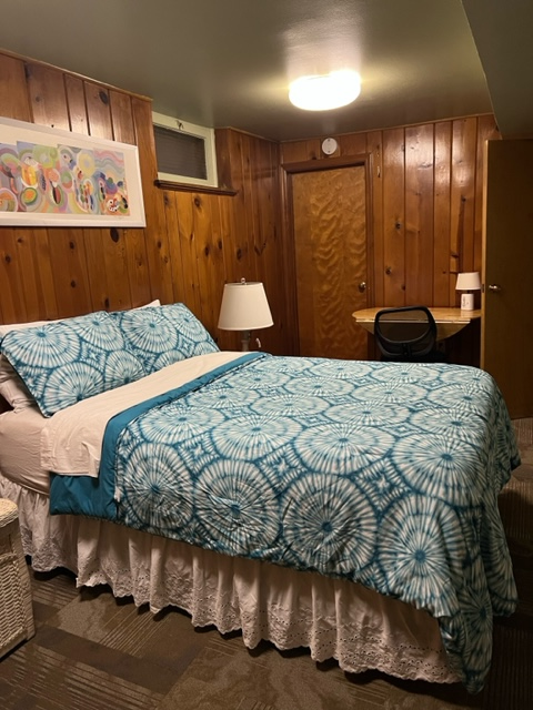 Centrally Located One Bedroom. - Photo 11
