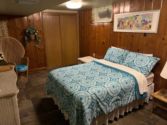 Centrally Located One Bedroom. - Photo 9