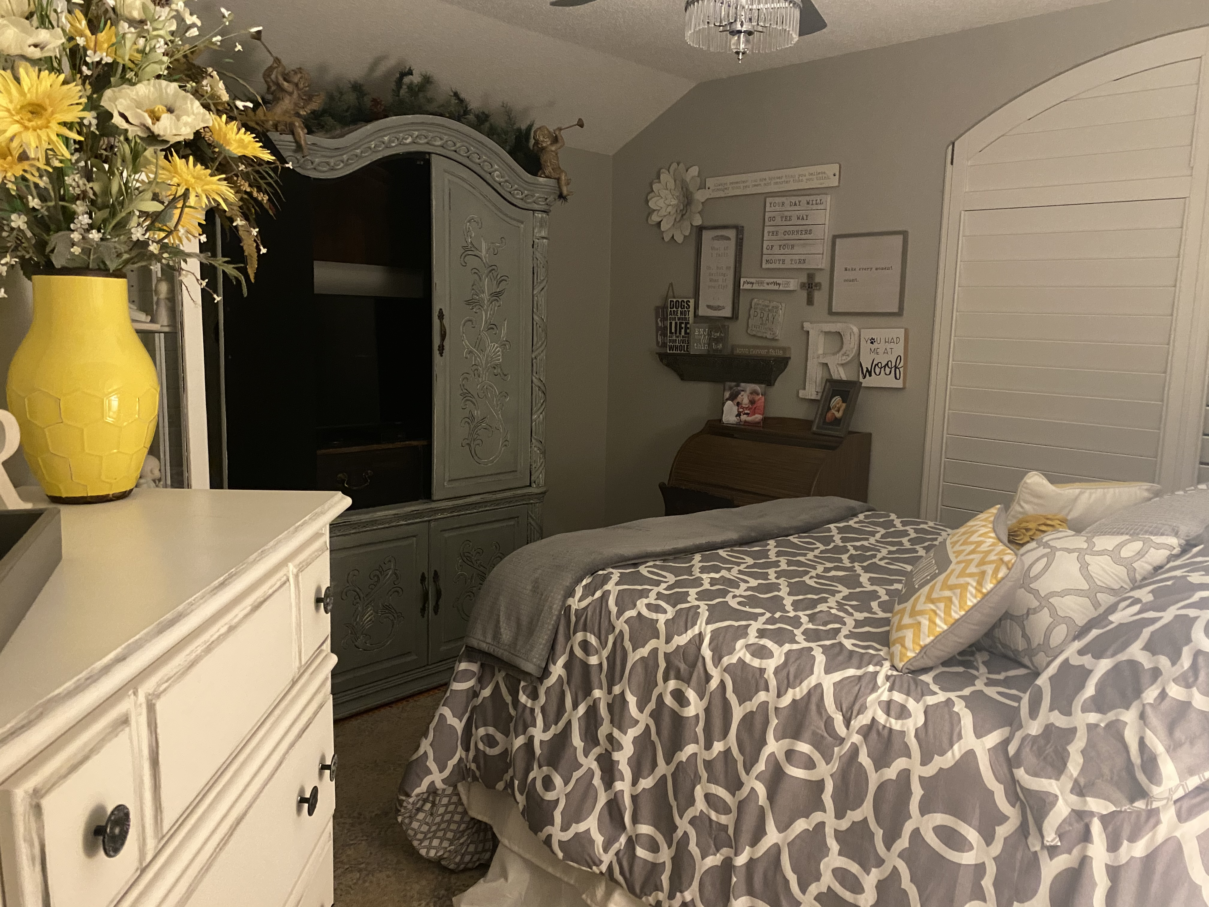Your Cozy Home Away From Home Awaits - Photo 2