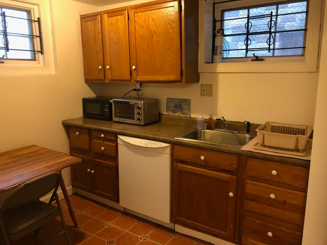 Cozy 1 BR Apartment in NW DC - Photo 12