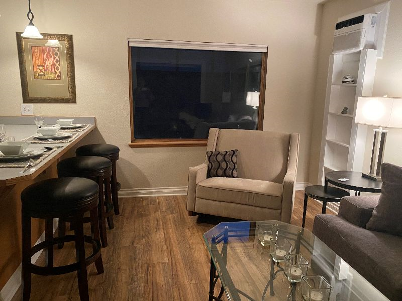 Downtown 2 BR Suite - Unit 202 - Photo 2