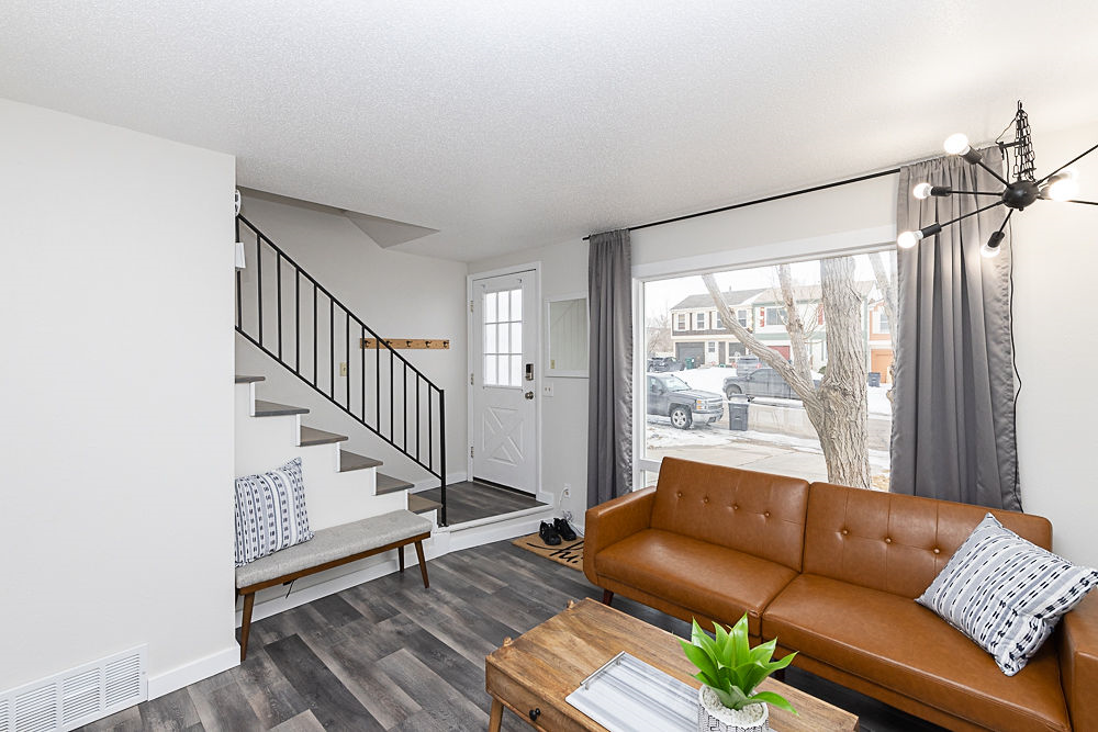 3 Bedroom 2 Bathroom Townhome with 1 Car Attached Garage - Photo 7