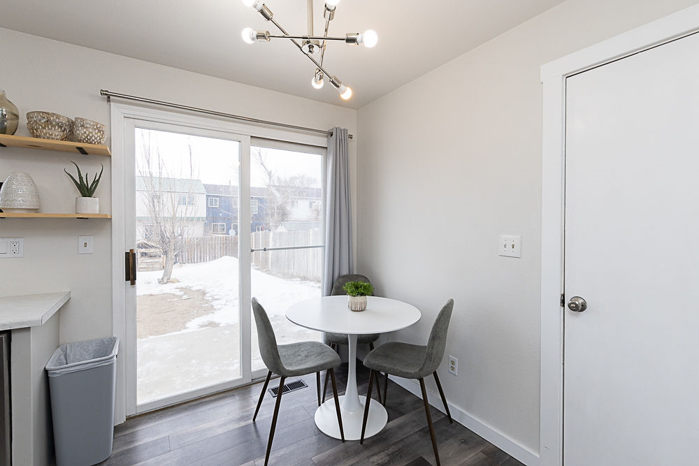 3 Bedroom 2 Bathroom Townhome with 1 Car Attached Garage - Photo 10