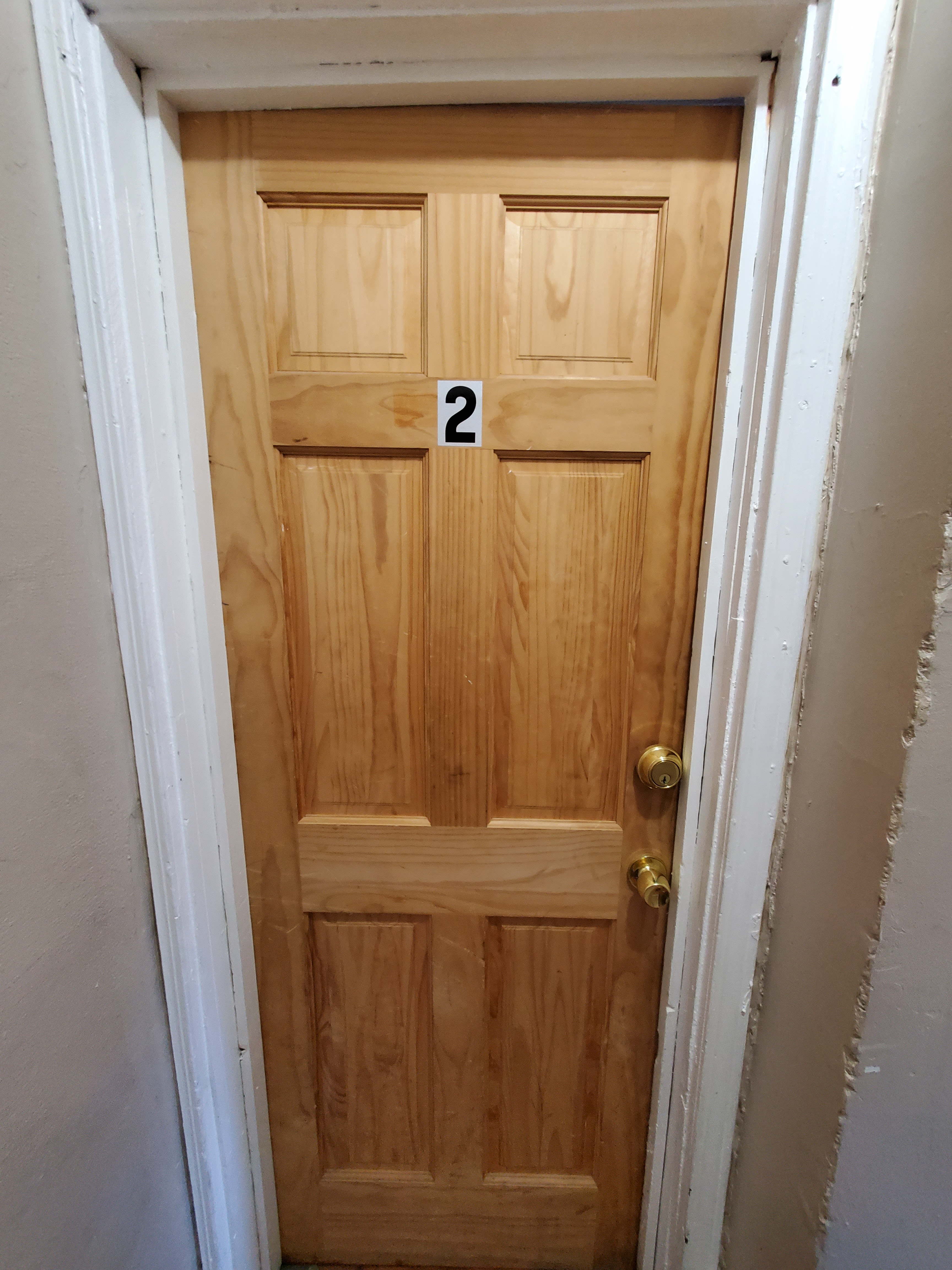 Cozy Apartment in Excellent Downtown Area - Photo 2