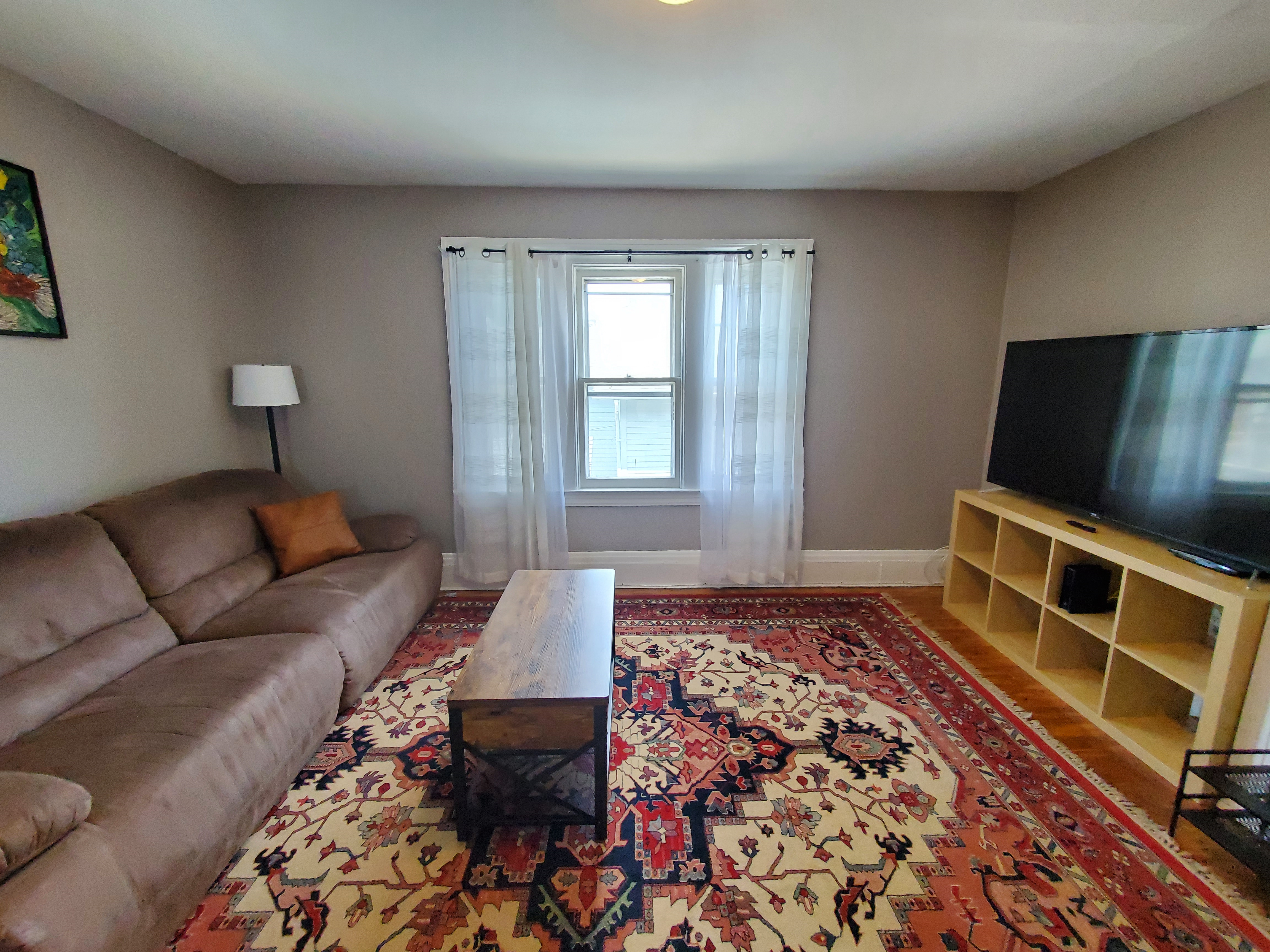 Cozy Apartment in Excellent Downtown Area - Photo 4