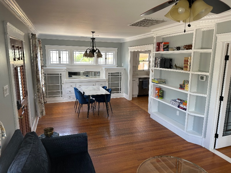 Quiet Craftsman / Fast Wi-Fi / Walk to Everything - Photo 1