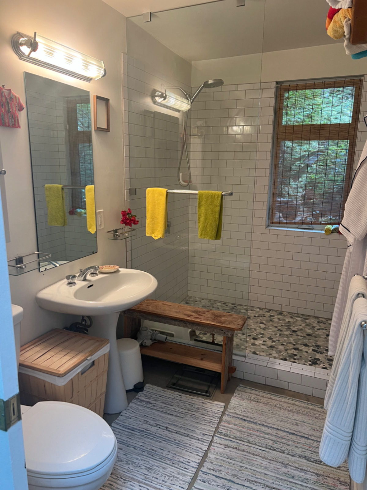 Peaceful studio on the westsdie of Los Angeles: Fully Furnished Studio with private entrance and peaceful outdoor patio! - Photo 6