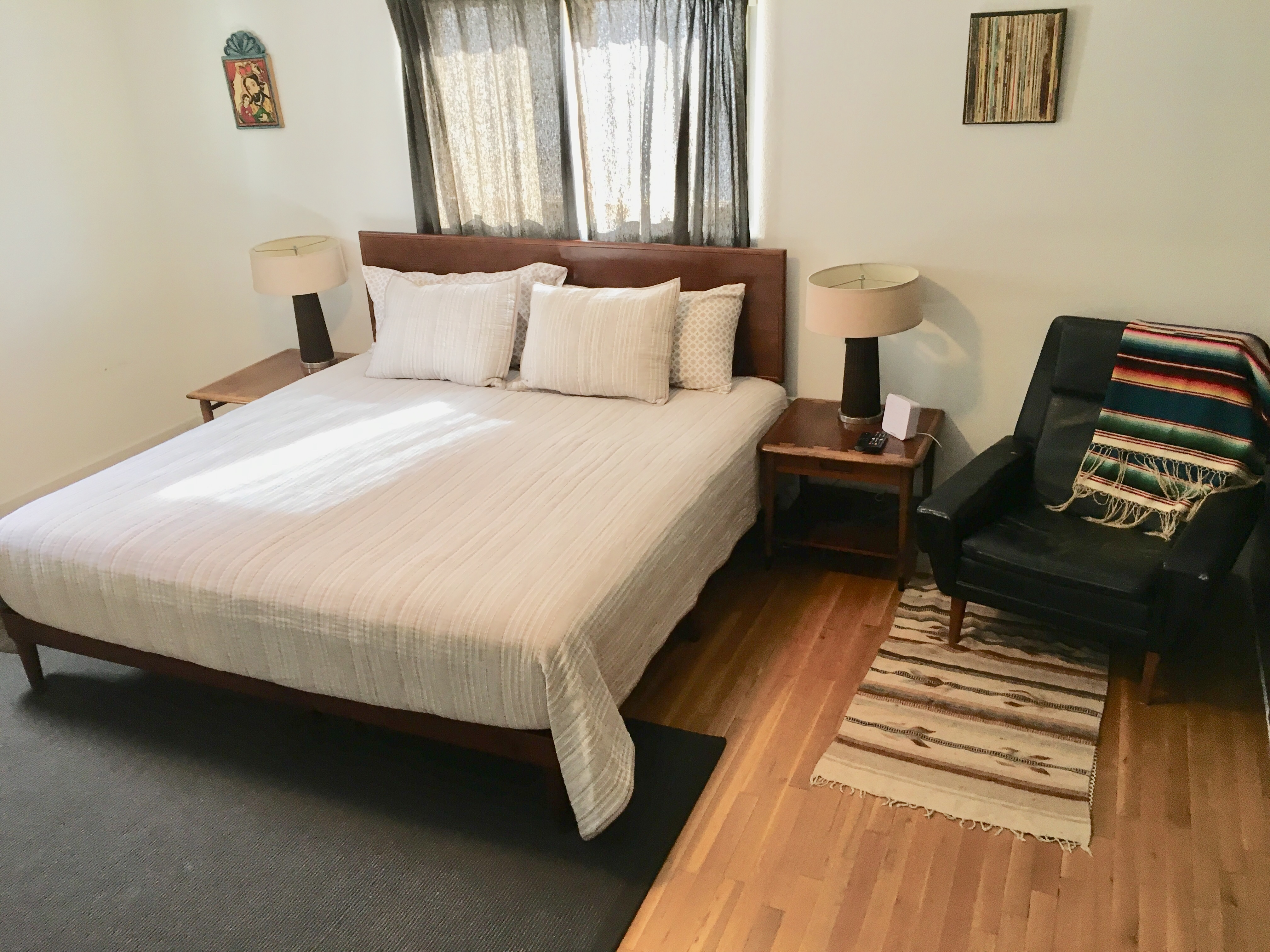 Mid-Century Country Club Home - Photo 4