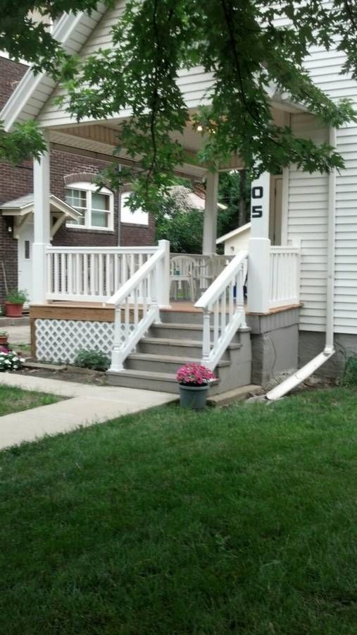 705 W Green St., Urbana, IL--Near Carle Hospital and University of Illinois Room 8