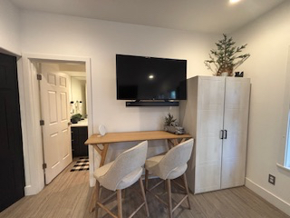 Seldom Available - Cozy Quiet Townhome in Gated Community - Perfect for Traveling Nurses - Photo 6