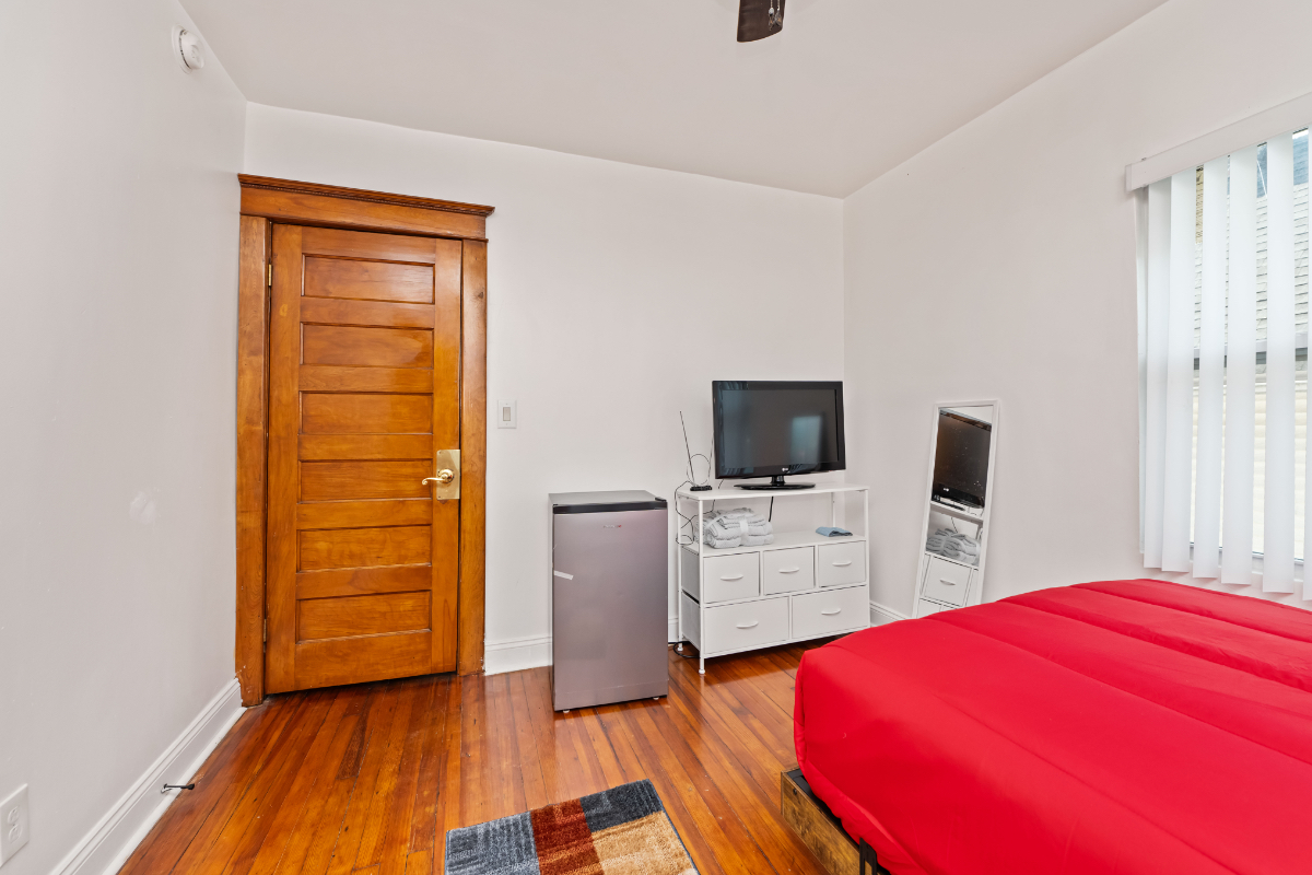 whole house or single rooms avaiiable - Photo 10