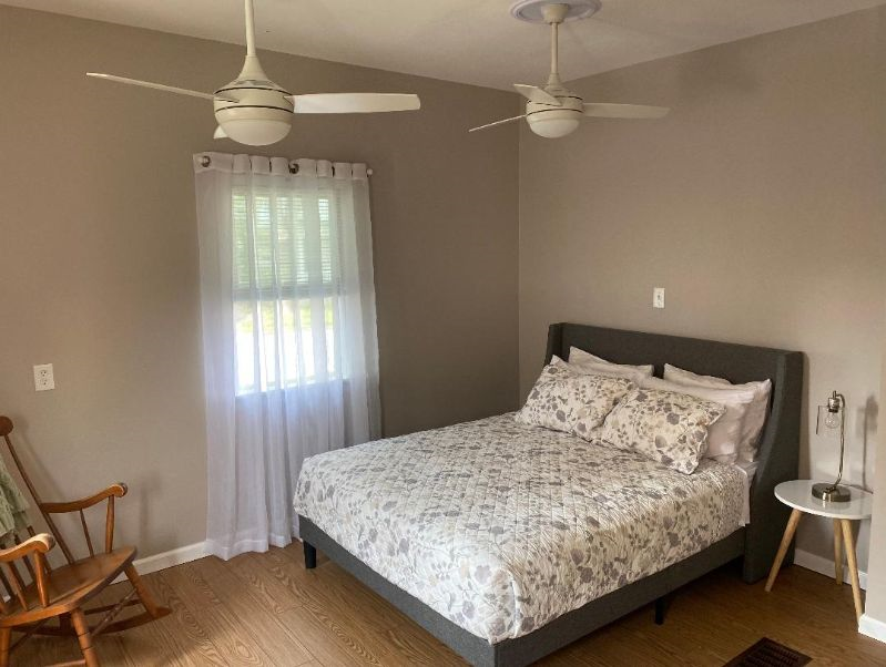 Fully Furnished 2-Bedroom Apartment in Quiet Watertown Neighborhood - Walking distance to Hospital! - Photo 10