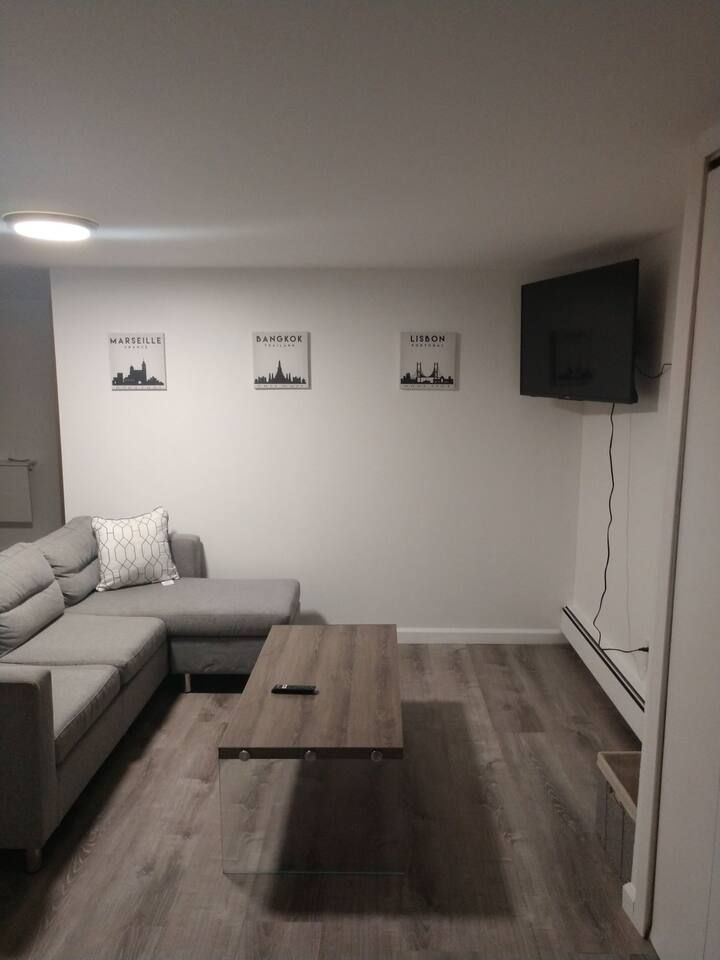 Bright Modern Queens Apartment - Photo 1