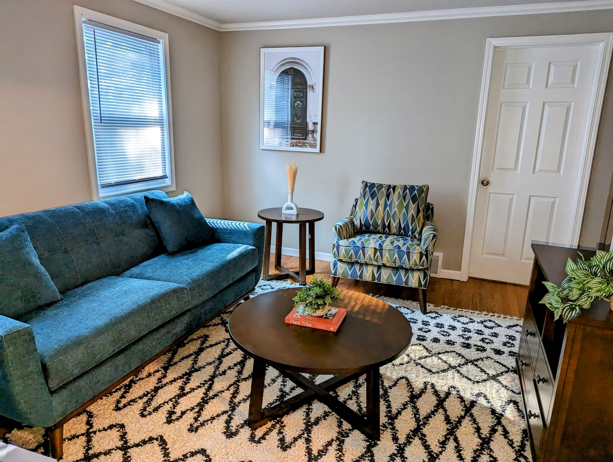 Designer New Unit Near Hospitals/University - Photo 1